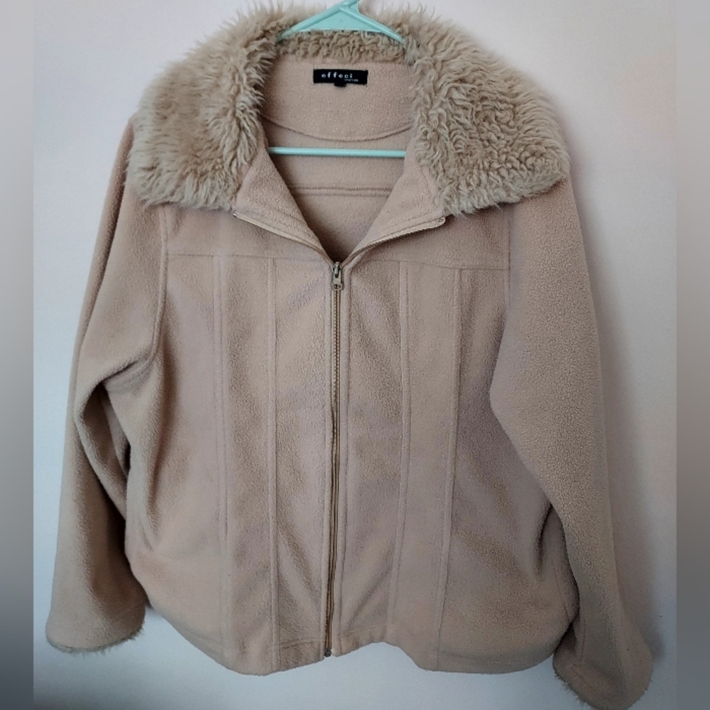 Effeci Woman Comfy Cozy Tan Fleece zip up jacket 1X Normcore Casual Fall Winter